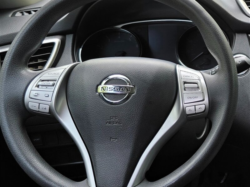 2014 Nissan Rogue SV  