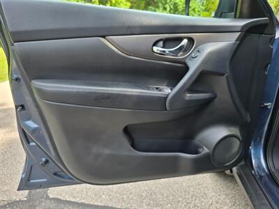 2014 Nissan Rogue SV   - Photo 12 - Chesterfield, MO 63005