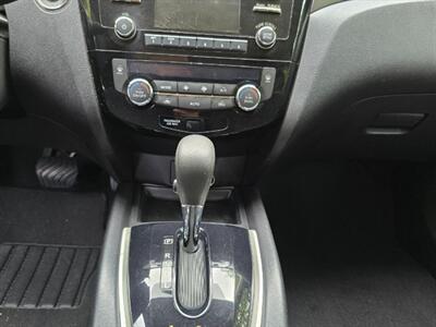 2014 Nissan Rogue SV   - Photo 16 - Chesterfield, MO 63005