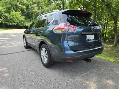 2014 Nissan Rogue SV   - Photo 5 - Chesterfield, MO 63005