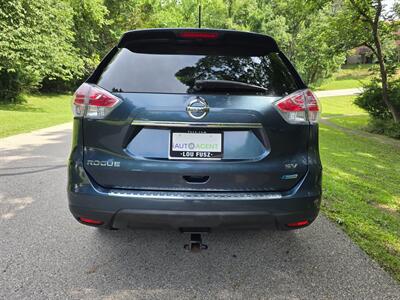2014 Nissan Rogue SV   - Photo 6 - Chesterfield, MO 63005