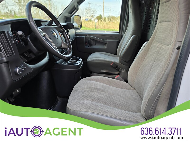 2017 Chevrolet Express G2500  