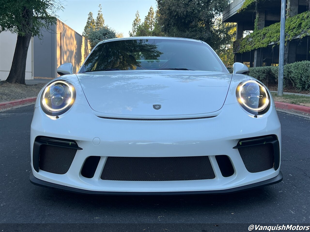 2018 Porsche 911 GT3  *MANUAL* 991.2   - Photo 4 - Concord, CA 94520