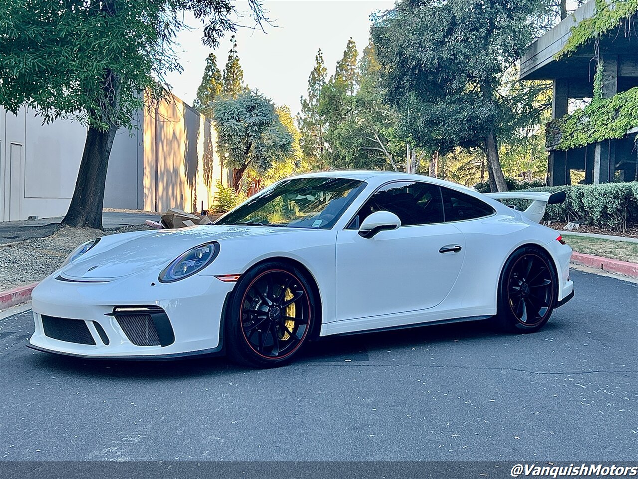 2018 Porsche 911 GT3  *MANUAL* 991.2   - Photo 43 - Concord, CA 94520