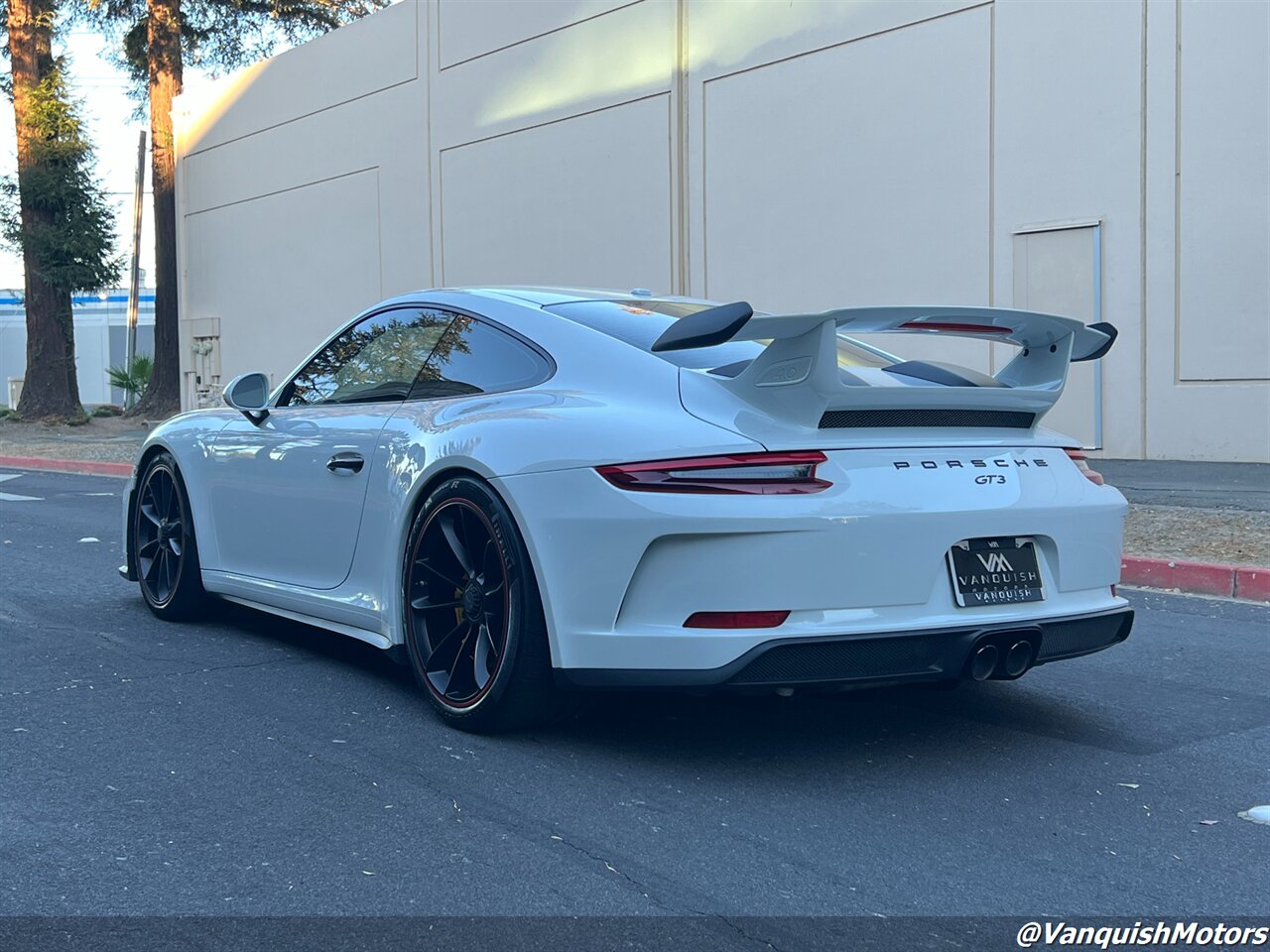 2018 Porsche 911 GT3  *MANUAL* 991.2   - Photo 44 - Concord, CA 94520