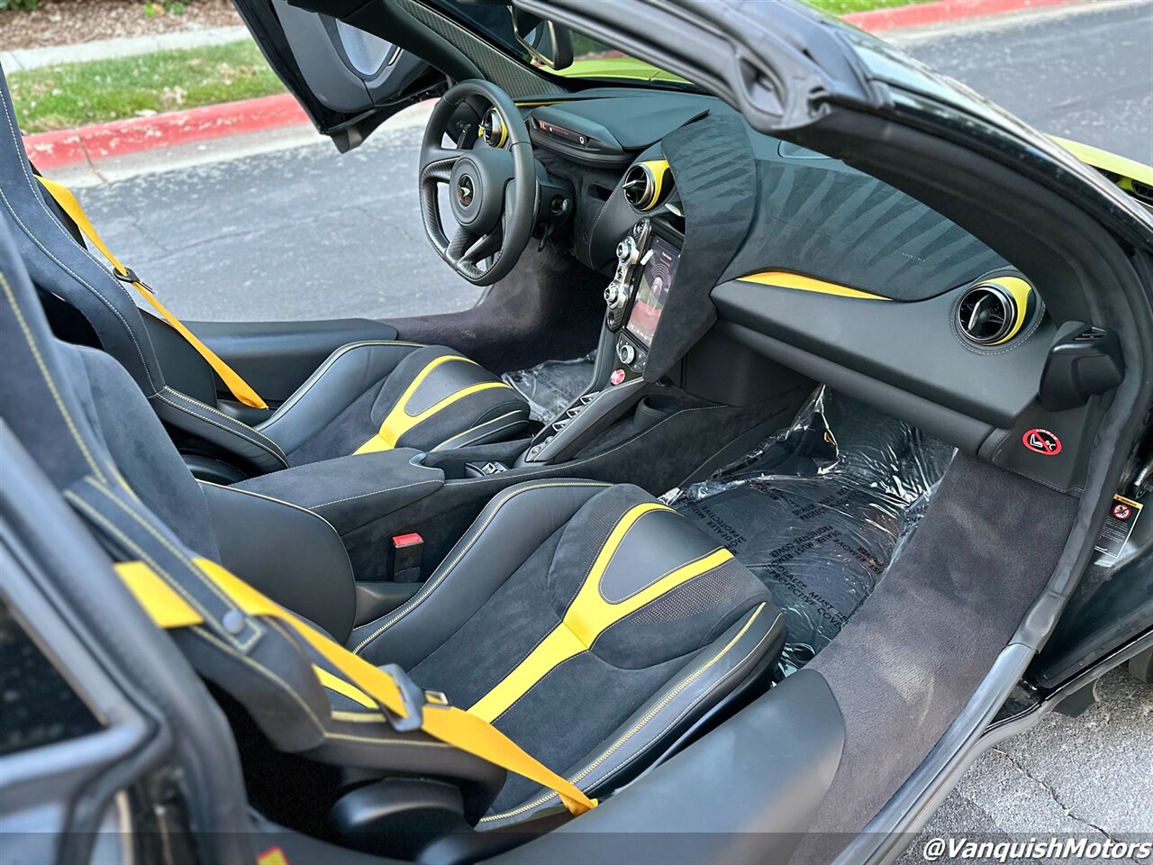 2022 McLaren 720S Spider ($375K MSRP) HEAVY CARBON + EM ROOF   - Photo 17 - Concord, CA 94520