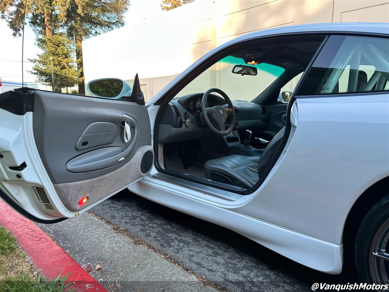 1999 Porsche 911 996 C2 * FACTORY AERO ** MANUAL - Photo 26 - Concord, CA 94520