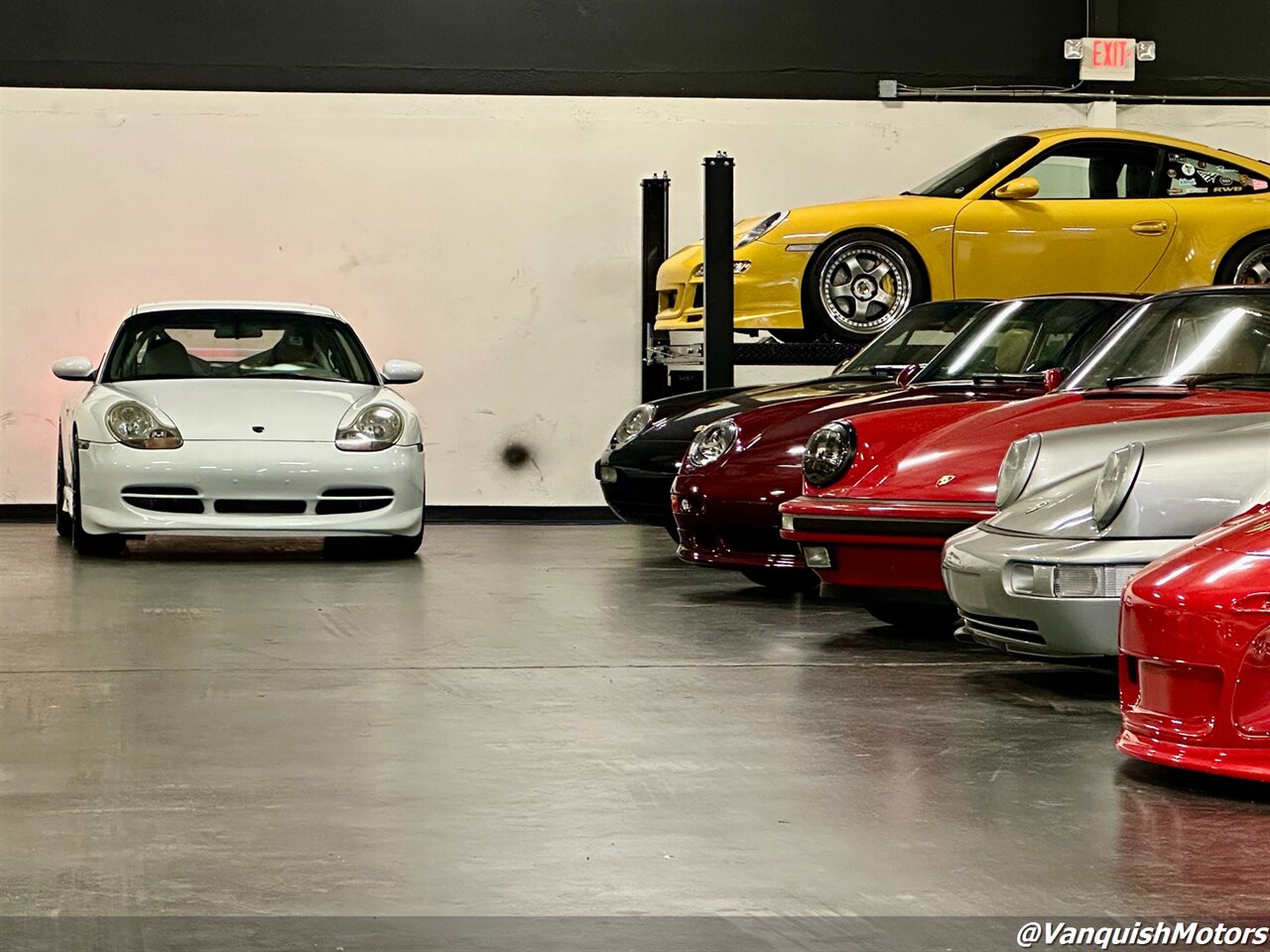 1999 Porsche 911 996 C2 * FACTORY AERO ** MANUAL - Photo 24 - Concord, CA 94520