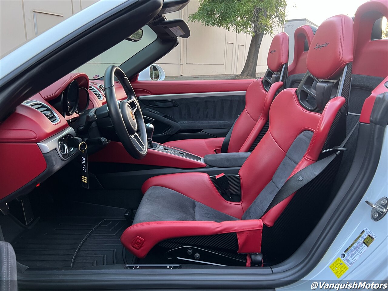 2016 Porsche Boxster Spyder w.CF Buckets   - Photo 13 - Concord, CA 94520