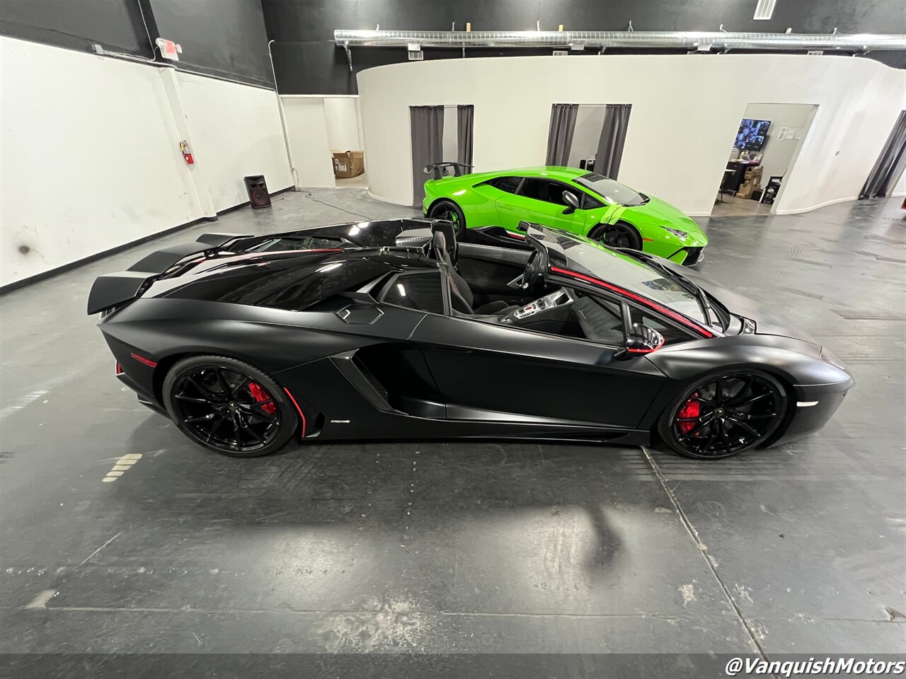 2016 Lamborghini Aventador LP 700-4 Pirelli Edition  Matte Black - Photo 39 - Concord, CA 94520