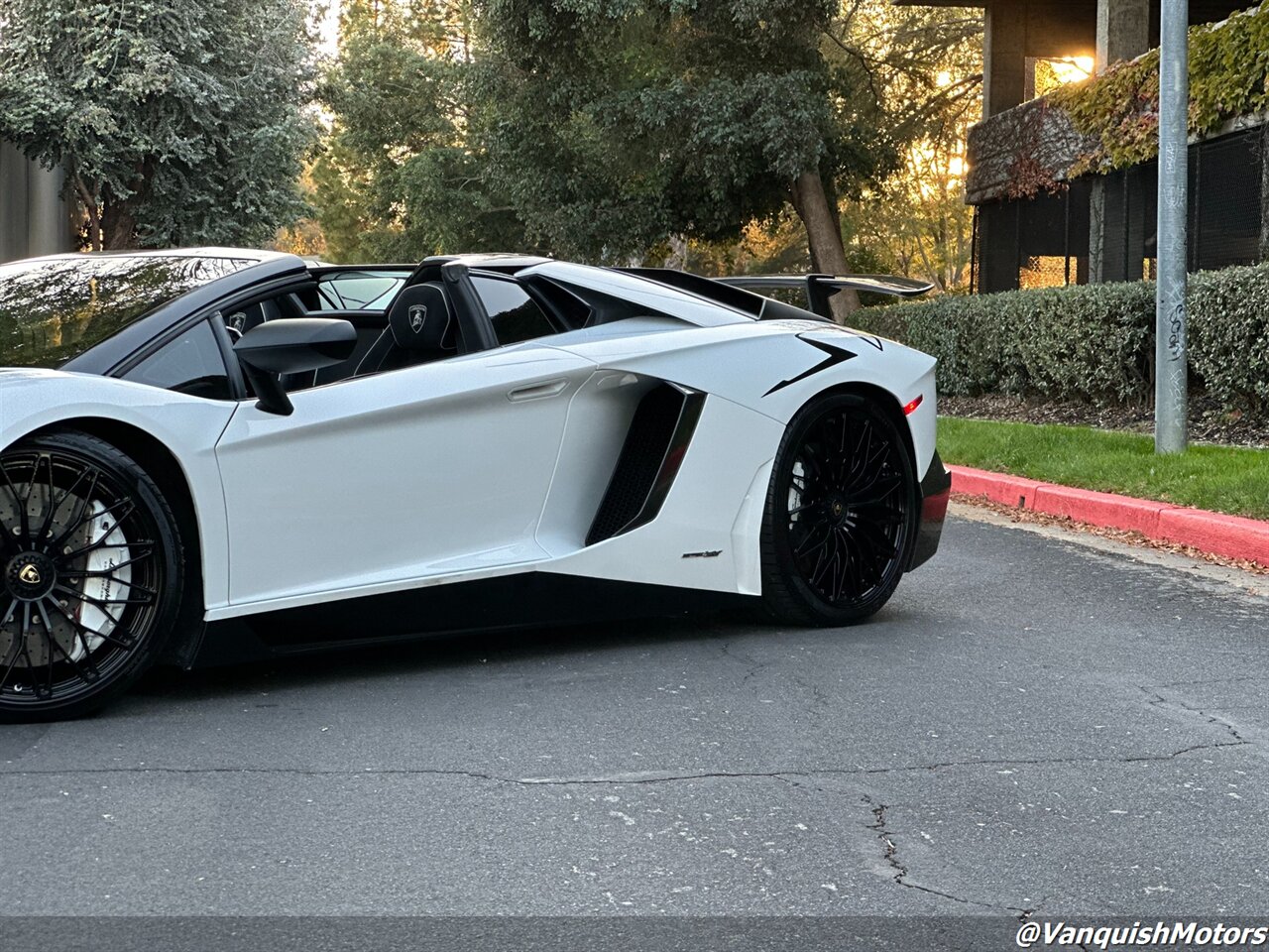 2017 Lamborghini Aventador LP 750-4 SV * RYFT  *  White Roadster - Photo 27 - Concord, CA 94520