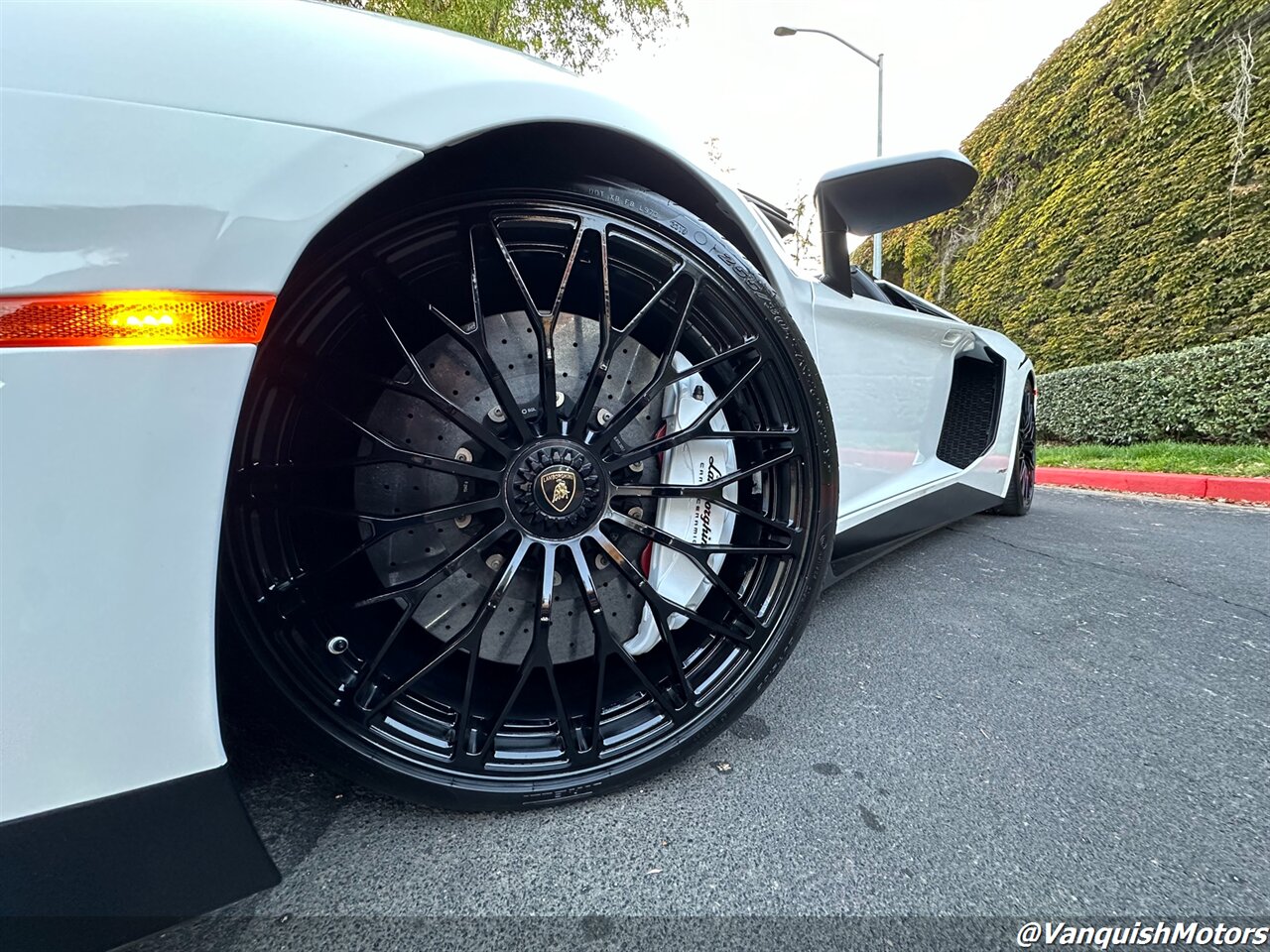 2017 Lamborghini Aventador LP 750-4 SV * RYFT  *  White Roadster - Photo 24 - Concord, CA 94520