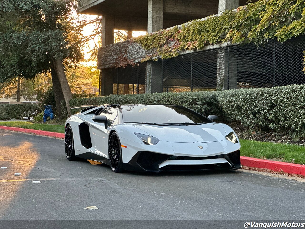 2017 Lamborghini Aventador LP 750-4 SV * RYFT  *  White Roadster - Photo 32 - Concord, CA 94520