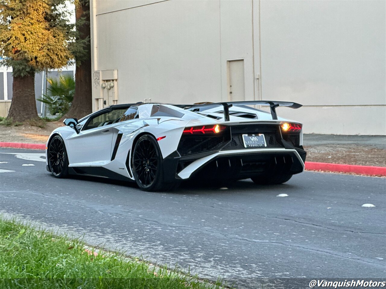 2017 Lamborghini Aventador LP 750-4 SV * RYFT  *  White Roadster - Photo 29 - Concord, CA 94520