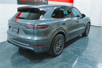2020 Porsche Cayenne Turbo - Photo 29 - Ivyland, PA 18974