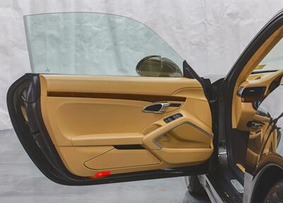 2014 Porsche 911 Carrera 4S   - Photo 44 - Ivyland, PA 18974