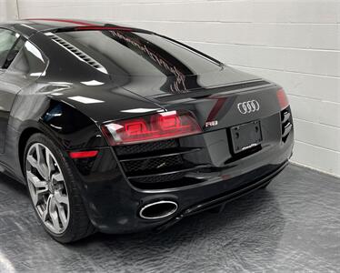 2010 Audi R8 5.2 quattro   - Photo 9 - Ivyland, PA 18974