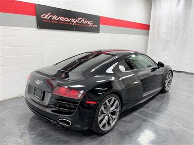 2010 Audi R8 5.2 quattro   - Photo 14 - Ivyland, PA 18974