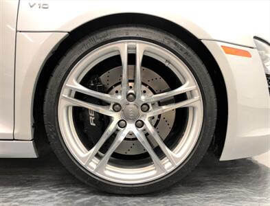 2010 Audi R8 5.2 quattro   - Photo 22 - Ivyland, PA 18974