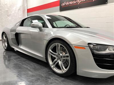 2010 Audi R8 5.2 quattro   - Photo 16 - Ivyland, PA 18974