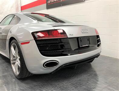 2010 Audi R8 5.2 quattro   - Photo 9 - Ivyland, PA 18974