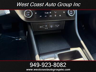 2025 Hyundai SONATA SEL   - Photo 15 - Costa Mesa, CA 92626