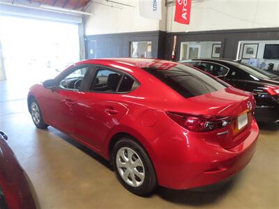 2017 Mazda Mazda3 Sport   - Photo 4 - Costa Mesa, CA 92626