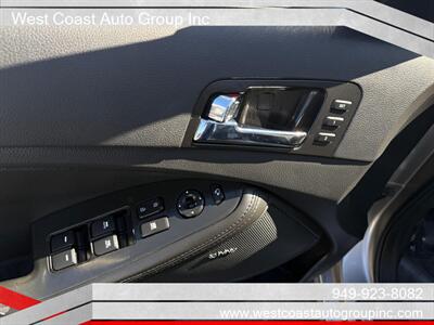 2013 Kia Optima Hybrid EX - Photo 31 - Costa Mesa, CA 92626
