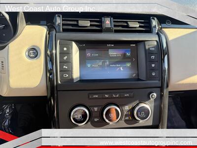 2017 Land Rover Discovery SE   - Photo 16 - Costa Mesa, CA 92626