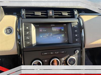 2017 Land Rover Discovery SE   - Photo 13 - Costa Mesa, CA 92626
