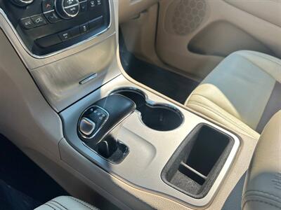 2015 Jeep Grand Cherokee Laredo   - Photo 17 - Costa Mesa, CA 92626