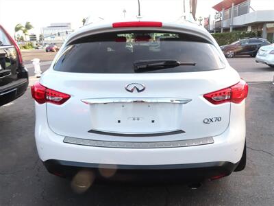 2015 INFINITI QX70   - Photo 5 - Costa Mesa, CA 92626