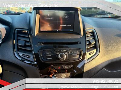 2015 Ford Fiesta SE - Photo 13 - Costa Mesa, CA 92626