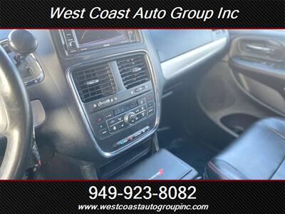 2018 Dodge Grand Caravan GT   - Photo 34 - Costa Mesa, CA 92626