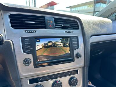 2017 Volkswagen Golf TSI SE   - Photo 13 - Costa Mesa, CA 92626