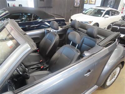 2013 Volkswagen Beetle Convertible 2.5L PZEV   - Photo 19 - Costa Mesa, CA 92626