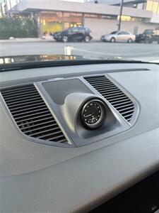 2023 Porsche Macan   - Photo 16 - Costa Mesa, CA 92626