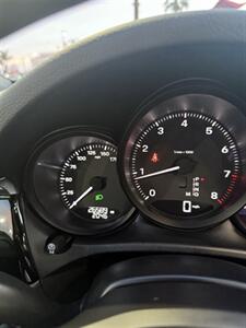 2023 Porsche Macan   - Photo 18 - Costa Mesa, CA 92626