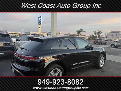 2023 Porsche Macan   - Photo 4 - Costa Mesa, CA 92626