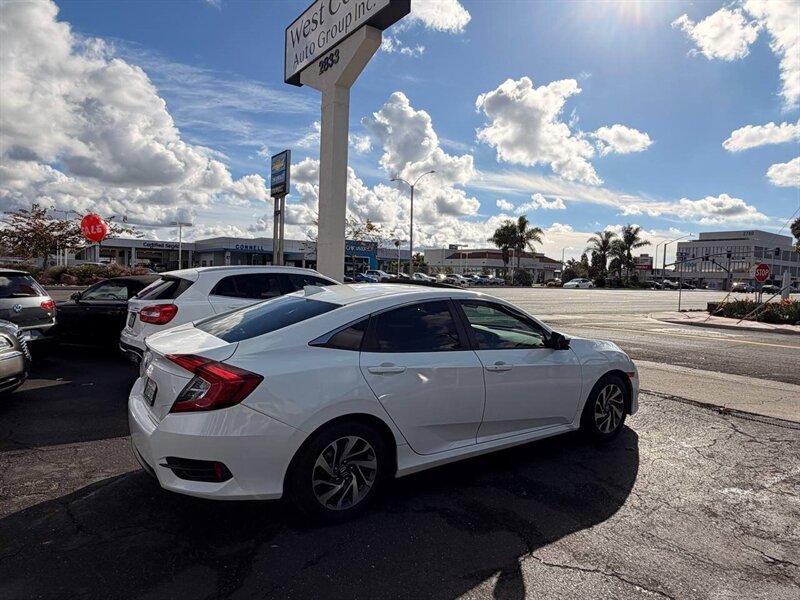 2017 Honda Civic EX photo 2