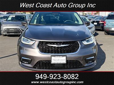 2022 Chrysler Pacifica Touring L   - Photo 5 - Costa Mesa, CA 92626