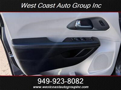 2022 Chrysler Pacifica Touring L   - Photo 20 - Costa Mesa, CA 92626