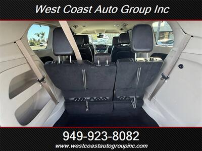 2022 Chrysler Pacifica Touring L   - Photo 13 - Costa Mesa, CA 92626