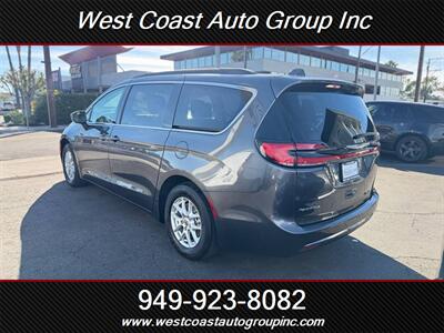 2022 Chrysler Pacifica Touring L   - Photo 3 - Costa Mesa, CA 92626
