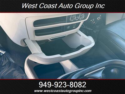 2022 Chrysler Pacifica Touring L   - Photo 30 - Costa Mesa, CA 92626