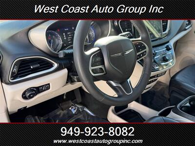 2022 Chrysler Pacifica Touring L   - Photo 6 - Costa Mesa, CA 92626