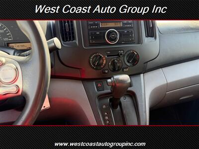 2015 Nissan NV200 SV   - Photo 10 - Costa Mesa, CA 92626