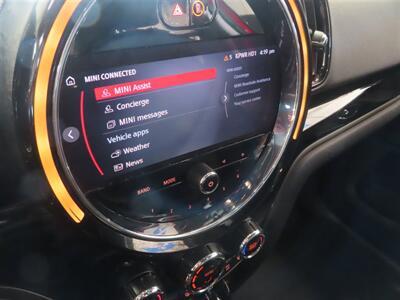 2022 MINI Countryman Cooper   - Photo 17 - Costa Mesa, CA 92626