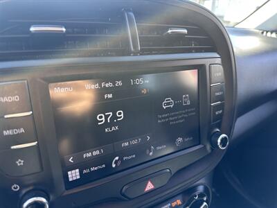 2023 Kia Soul LX   - Photo 14 - Costa Mesa, CA 92626