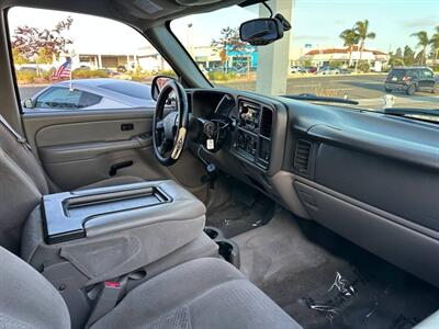 2005 Chevrolet Tahoe LS   - Photo 8 - Costa Mesa, CA 92626